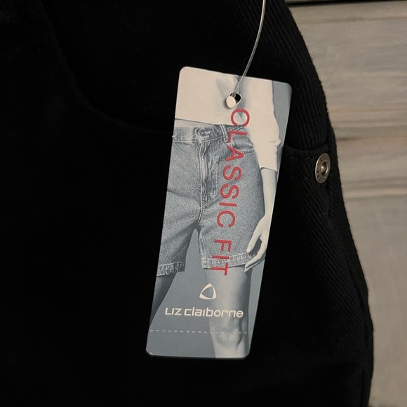 Vintage 90’s Liz Claiborne Black Denim Classic Fit Mom Shorts - Picture 4 of 9